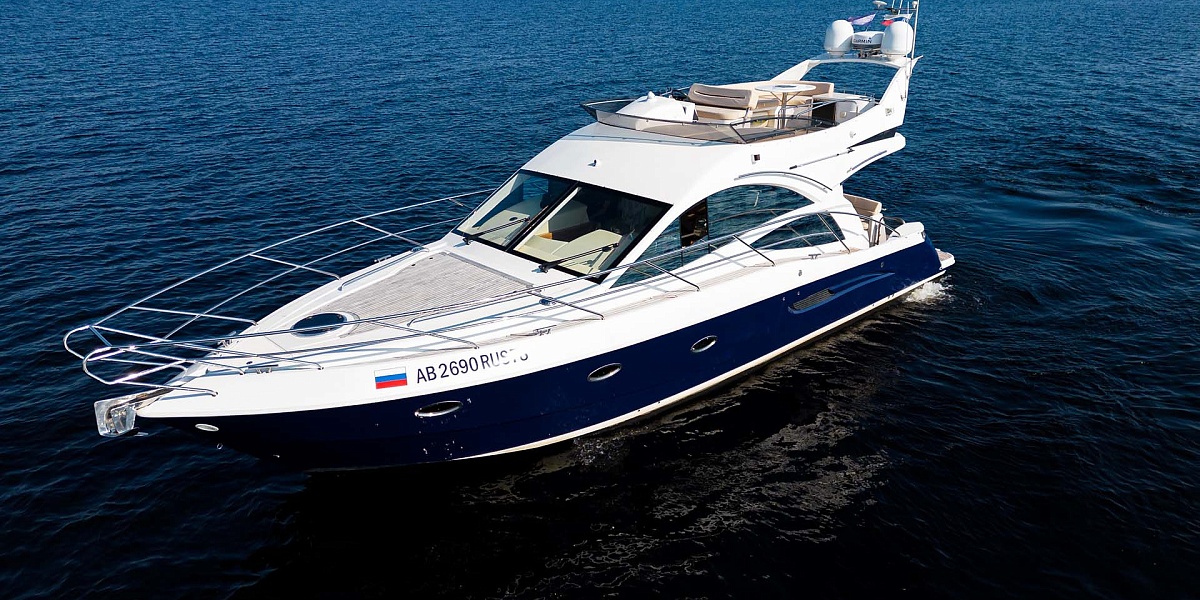 Аренда яхты Galeon 440 в Санкт-Петербурге